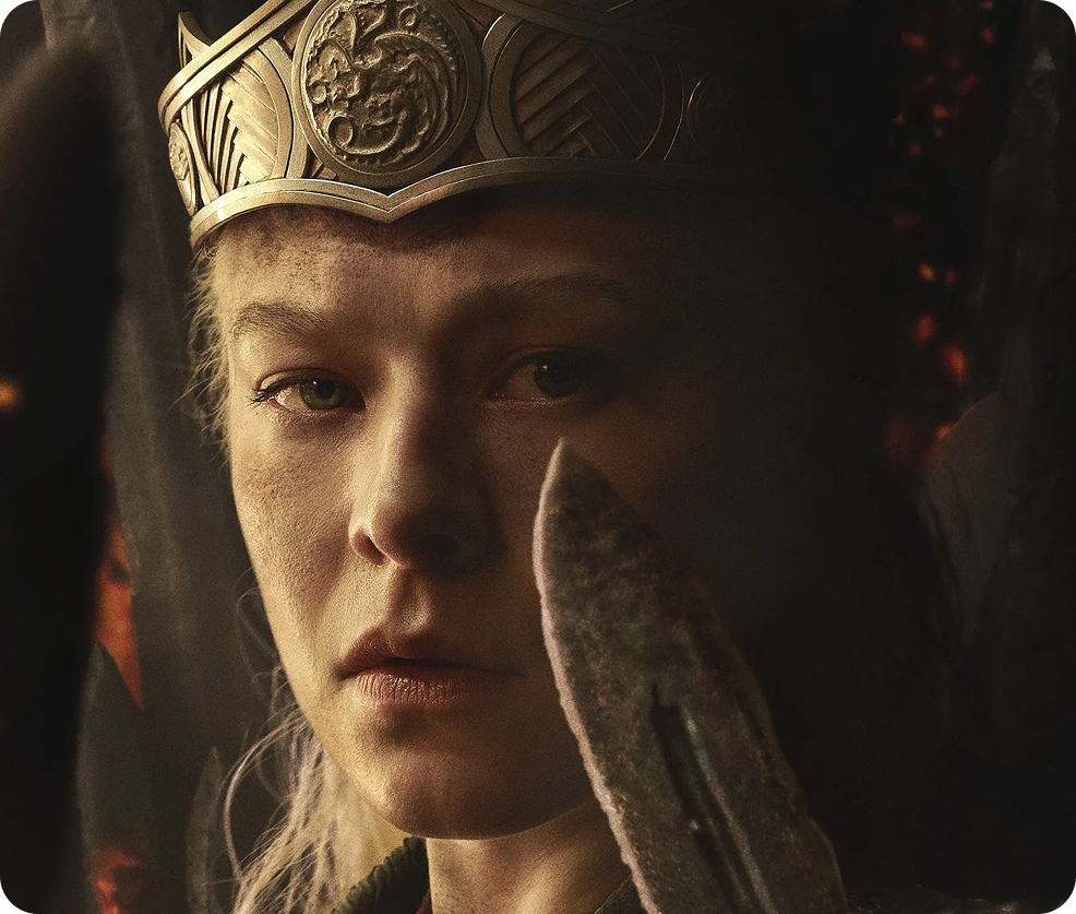 Белла снова кусается, Нейт вроде умер, а Эмили устала от Парижа 🎬